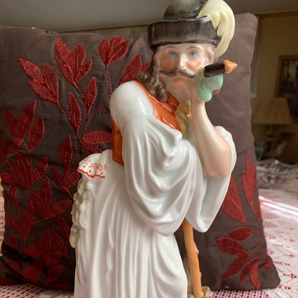 Traditional Hungarian ceramics. About 10 cm tall and are Herend brand.